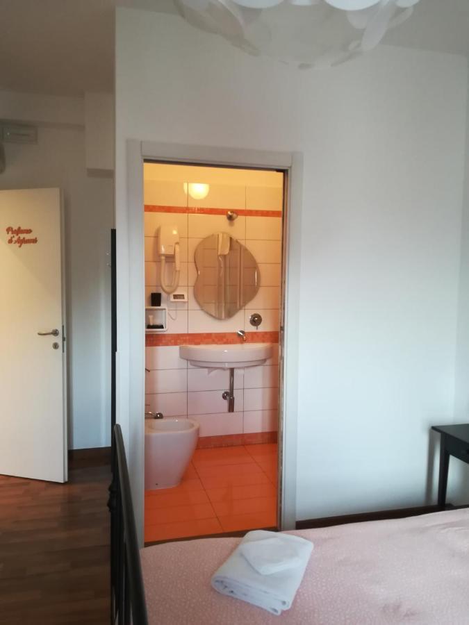 Zenzero & Cannella Boutique Rooms Trieste Exteriör bild